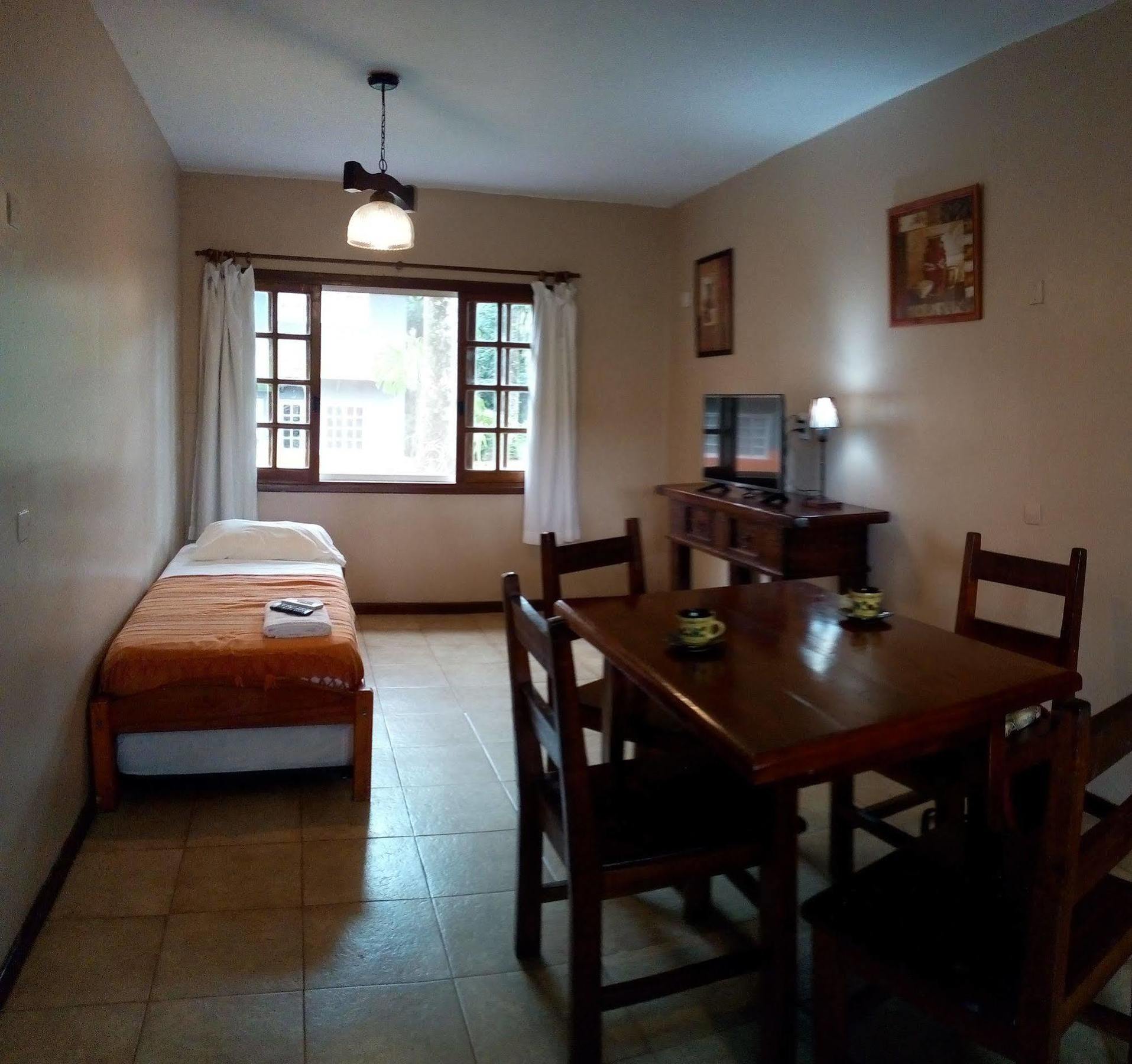Iguazu Inn Hostel Пуерто-Іґуасу Екстер'єр фото