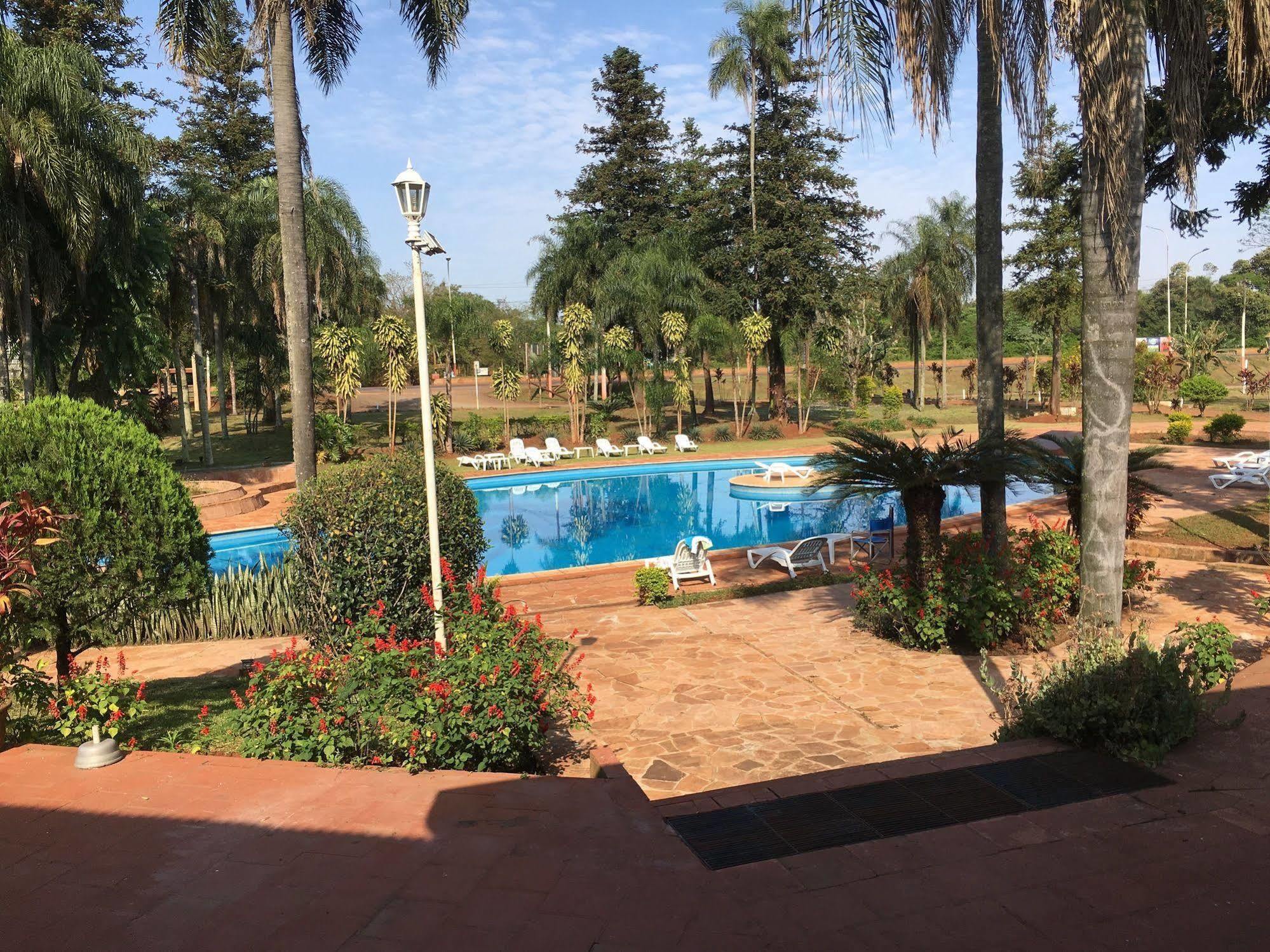 Iguazu Inn Hostel Пуерто-Іґуасу Екстер'єр фото